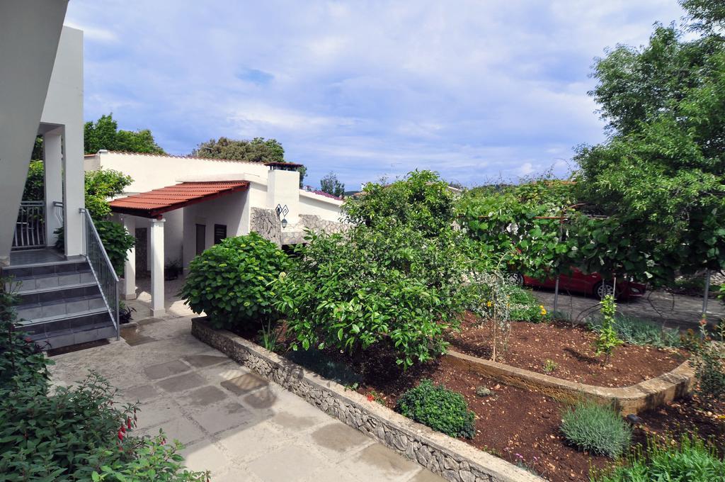 Apartment Lavanda Nova Ražanj Buitenkant foto
