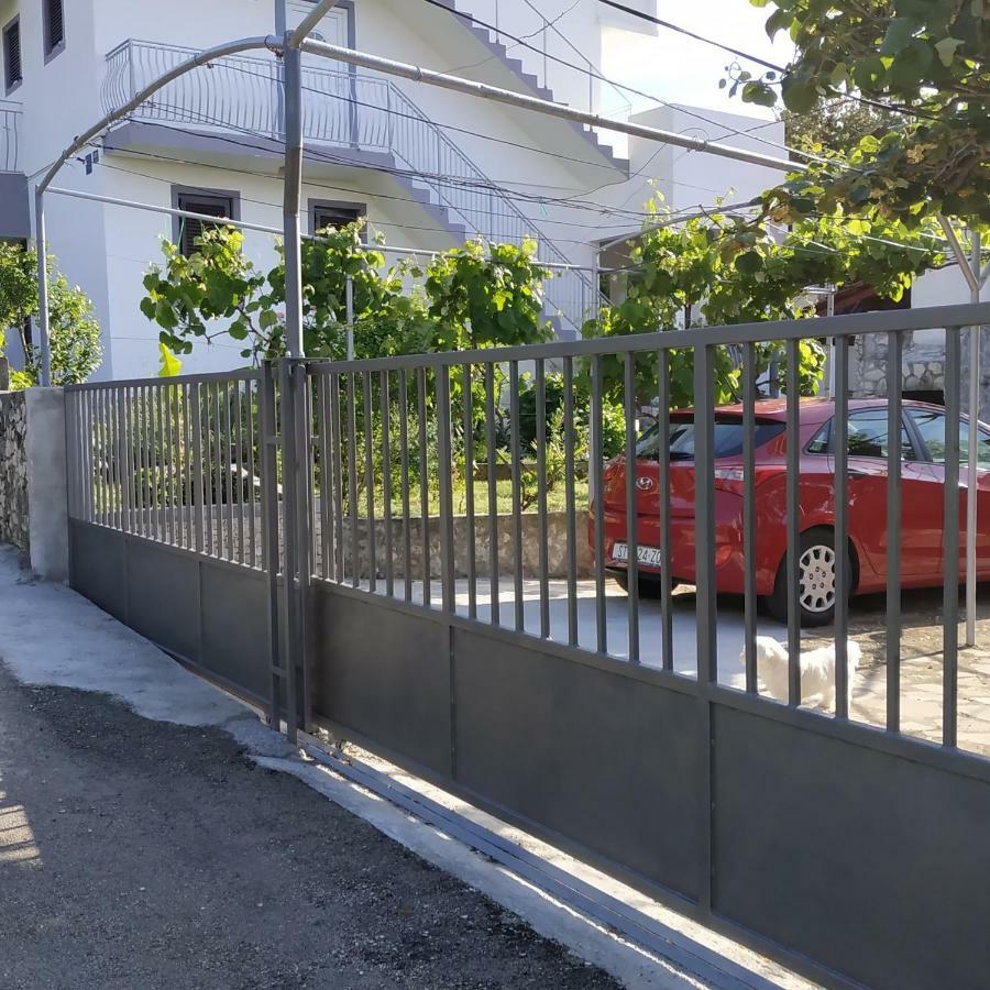 Apartment Lavanda Nova Ražanj Buitenkant foto